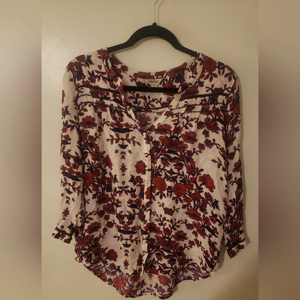 Lucky Brand Women's Blouse - Size Medium - Picture 2 of 6